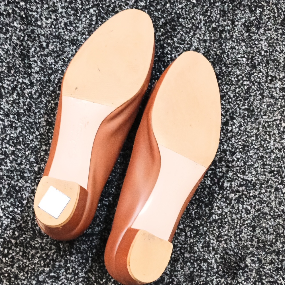 Authentic Ferragamo Shoes - Picture 3 of 6